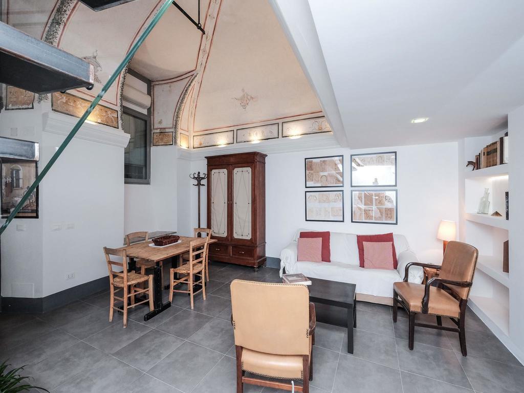 Ancient Trastevere Vespa Loft Lägenhet *